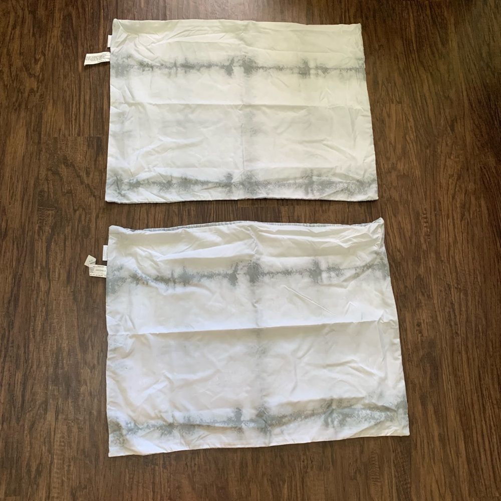 Forever 21 home set of two standard sine Queen pillow cover